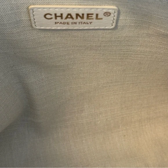 Limited Edition ! NWT Large Gold Calfskin Chanel Deauville Tote - Picture 12 of 15